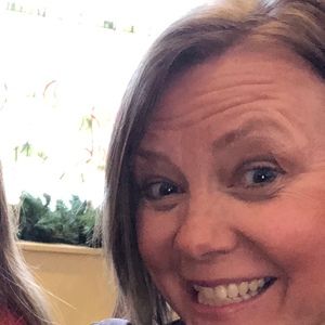 Meet your Posher, Christy